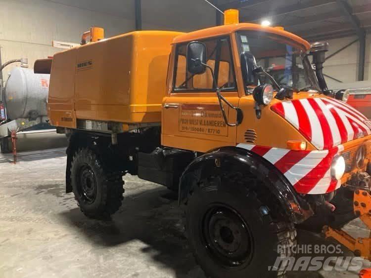 Mercedes-Benz unimog Cestni pometači