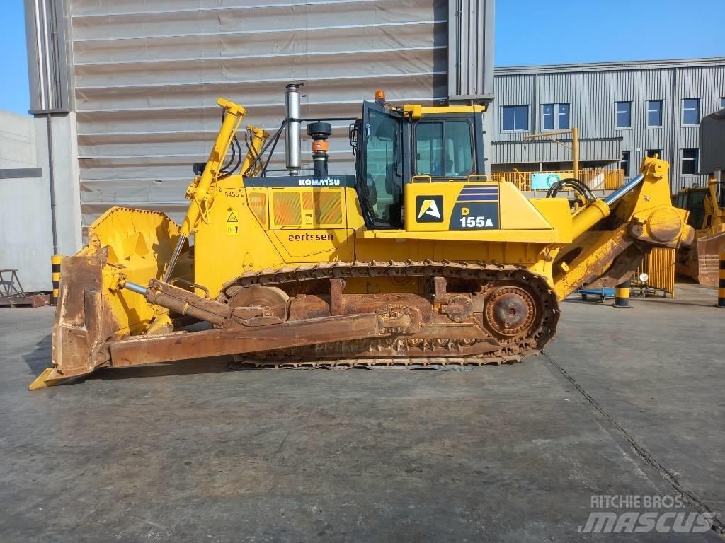 Komatsu D155A-6R Buldožerji goseničarji