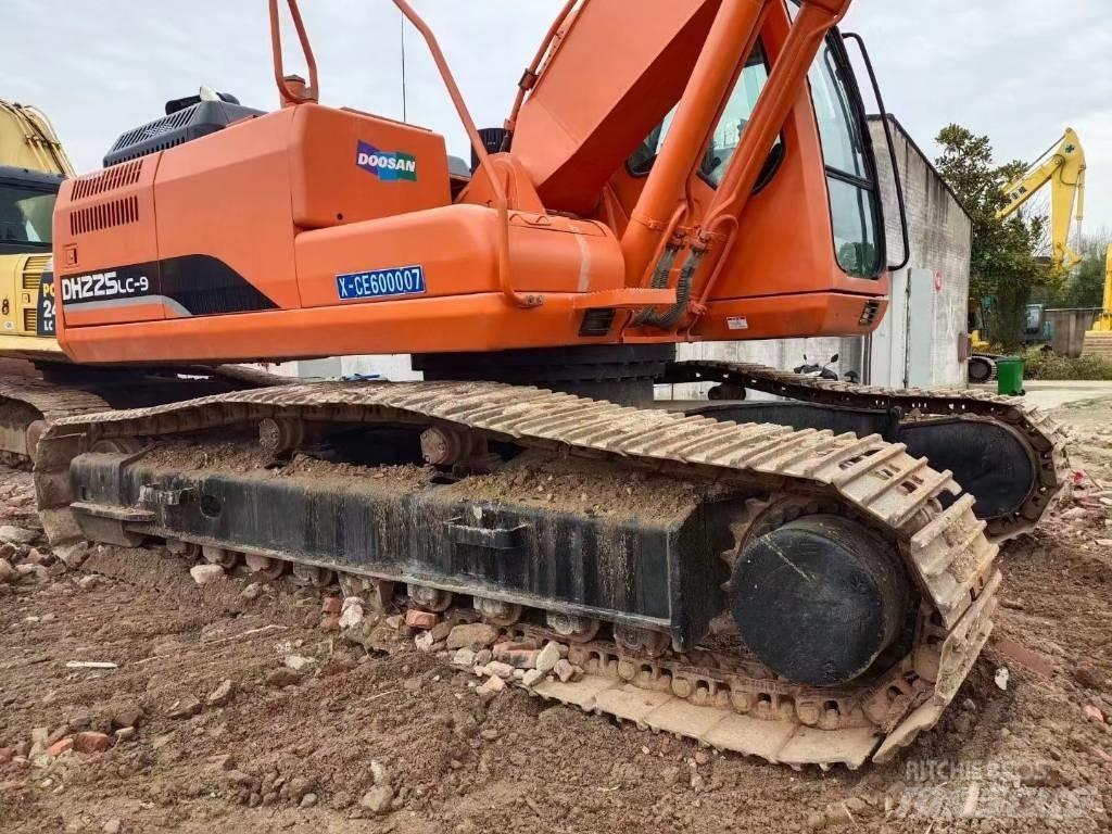 Doosan DX 225LC-9C Bagri goseničarji