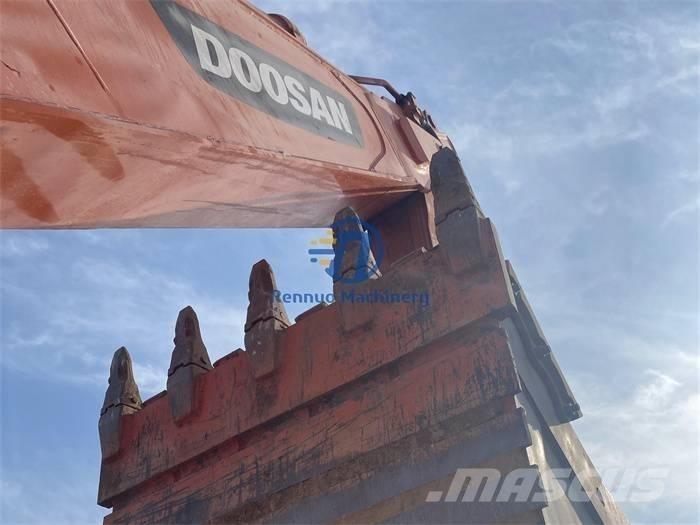 Doosan DX 380 LC Bagri goseničarji