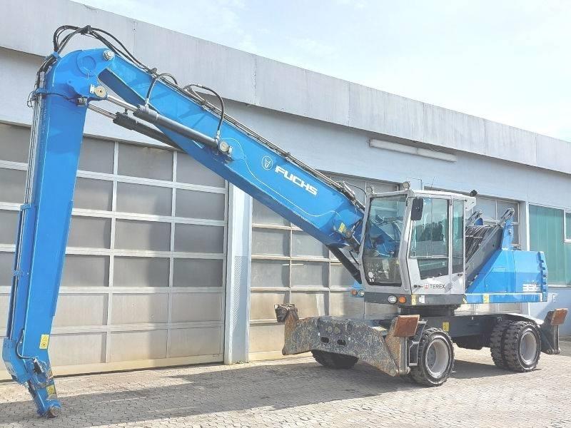 Fuchs MHL 335 E Bagri za prekladanje primarnih/sekundarnih surovin