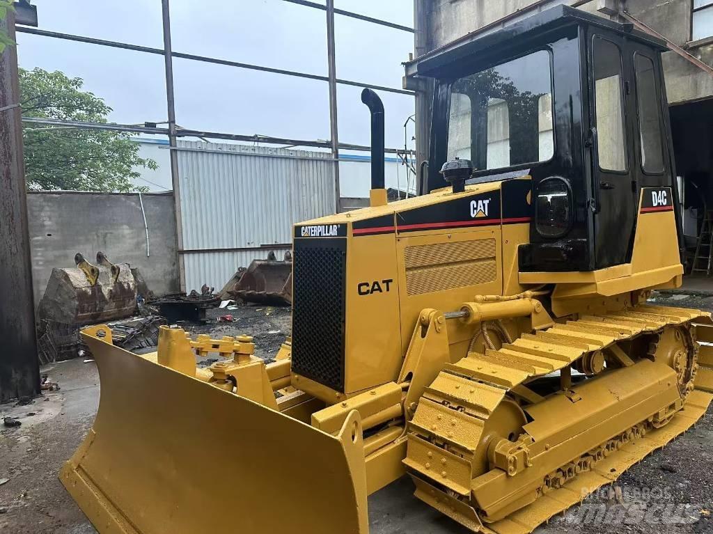 CAT D 4 C Buldožerji goseničarji