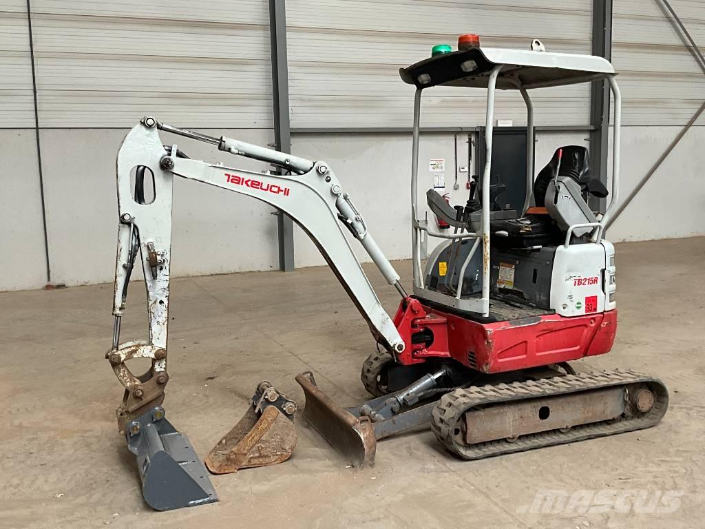 Takeuchi TB 215 R Mini bagri <7t