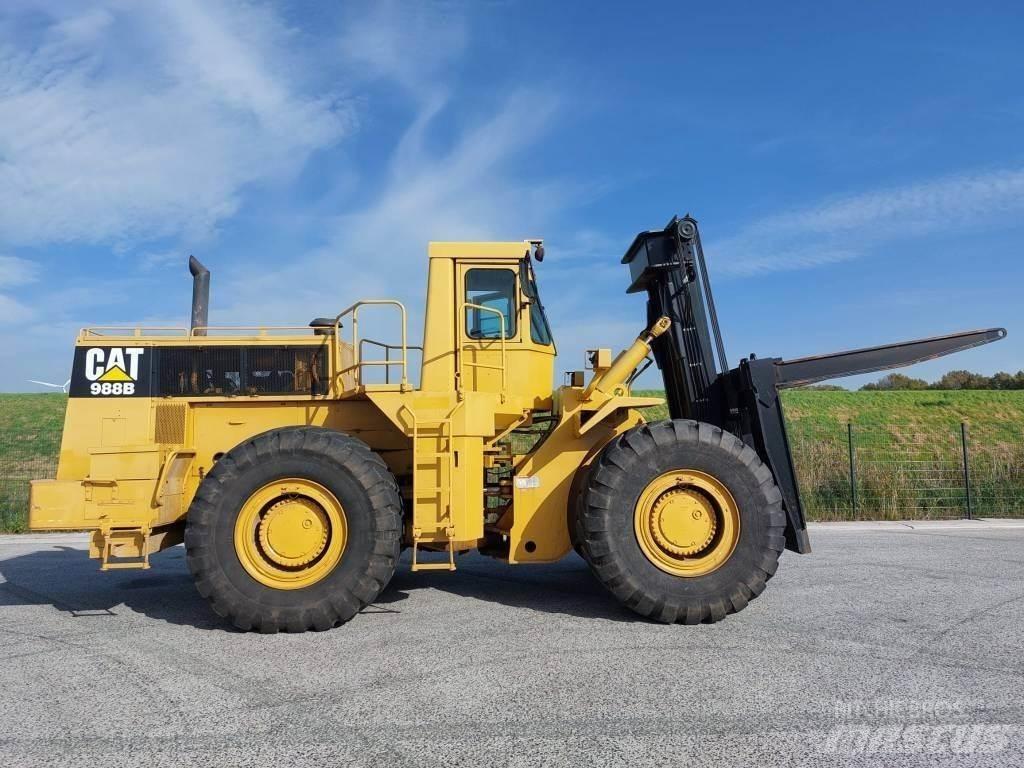 CAT 988 B Kolesni nakladalci