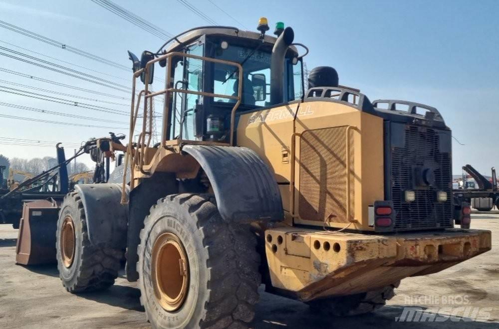 Bell L 2106 E Kolesni nakladalci