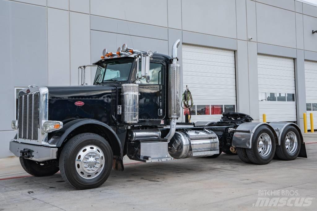 Peterbilt 388 Vlačilci