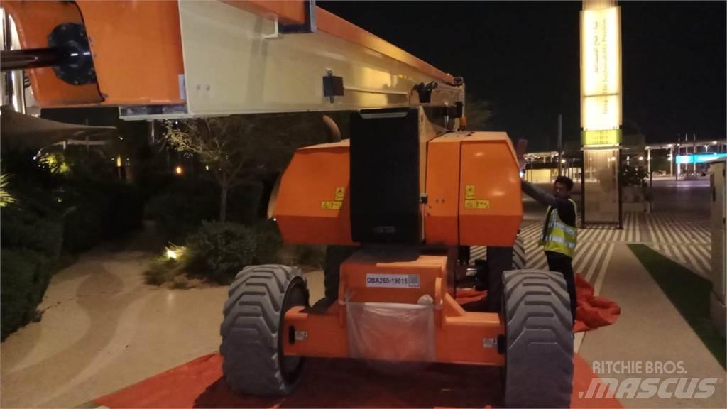 JLG 800AJ Zglobne dvižne ploščadi