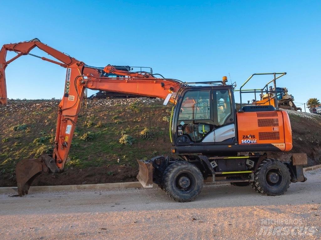 Hitachi 140W Bagri na kolesih