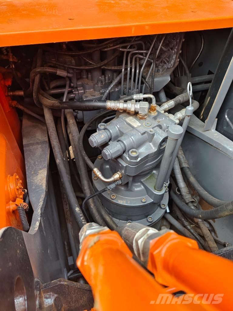 Hitachi ZX 130 LC Bagri goseničarji