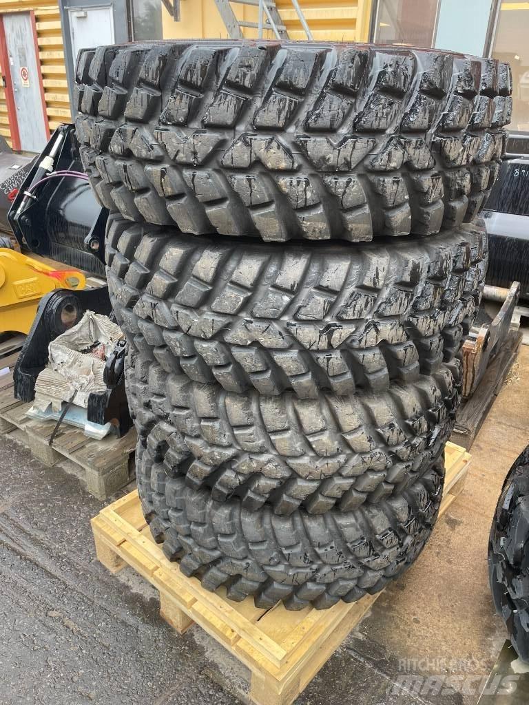 CAT 906 M Kolesni nakladalci