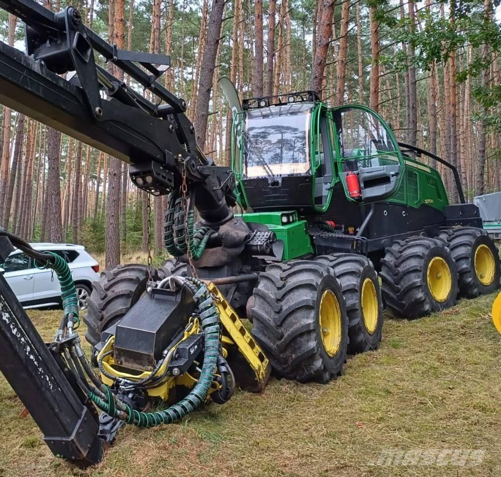 Johan Deere 1270G Harvesterji