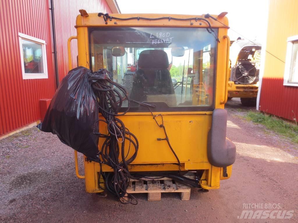 Volvo L 180 D Kabine in notranjost