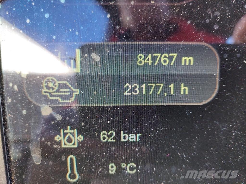 Komatsu 911 Harvesterji