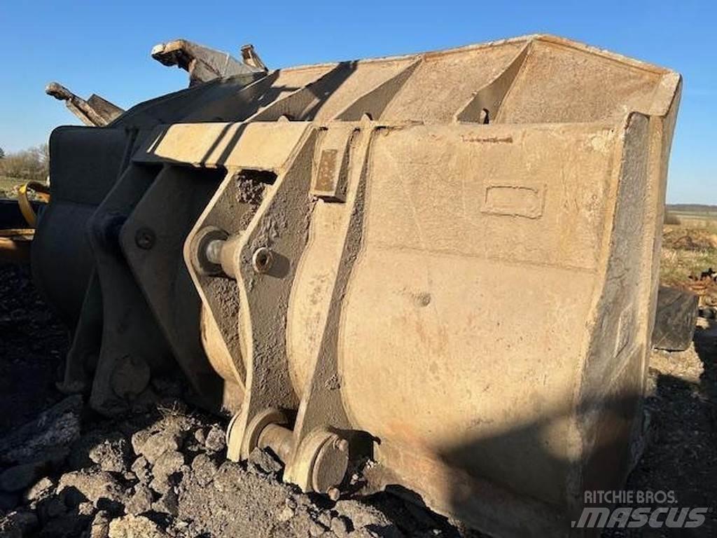 CAT 973D Žlice