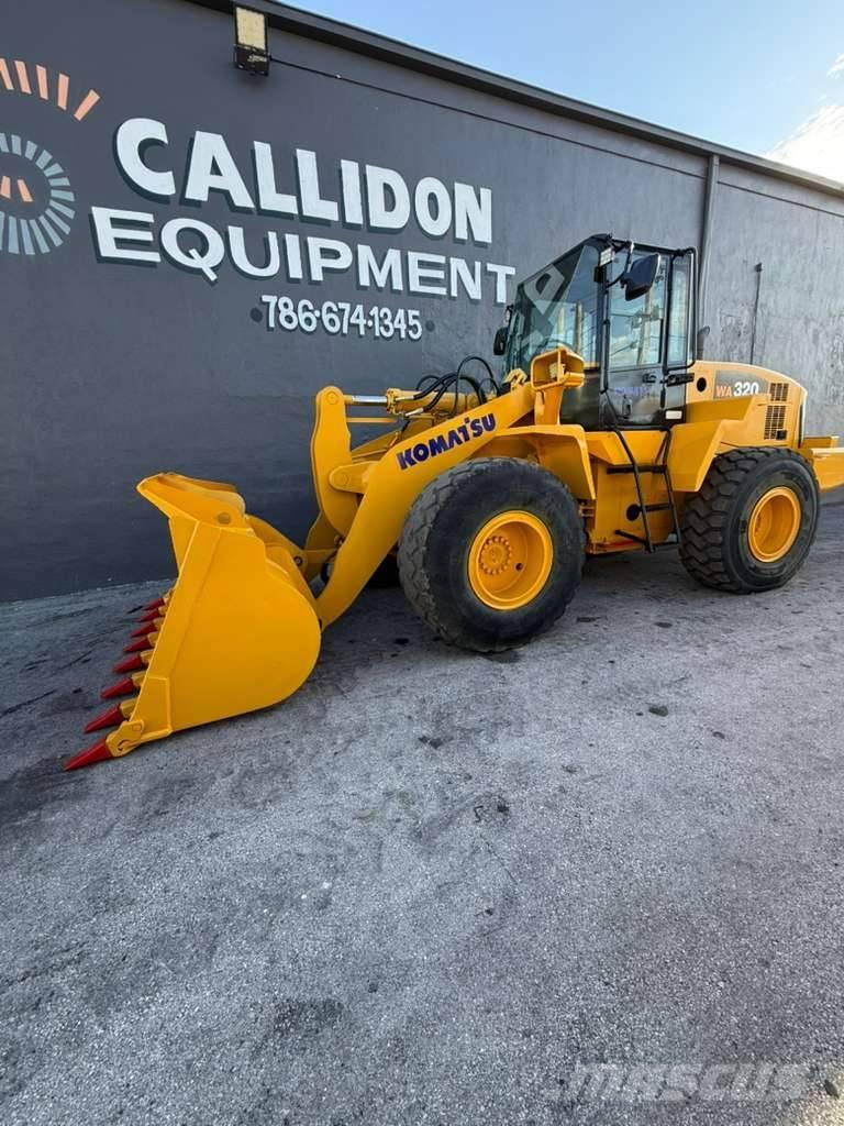 Komatsu WA 320-5L Kolesni nakladalci