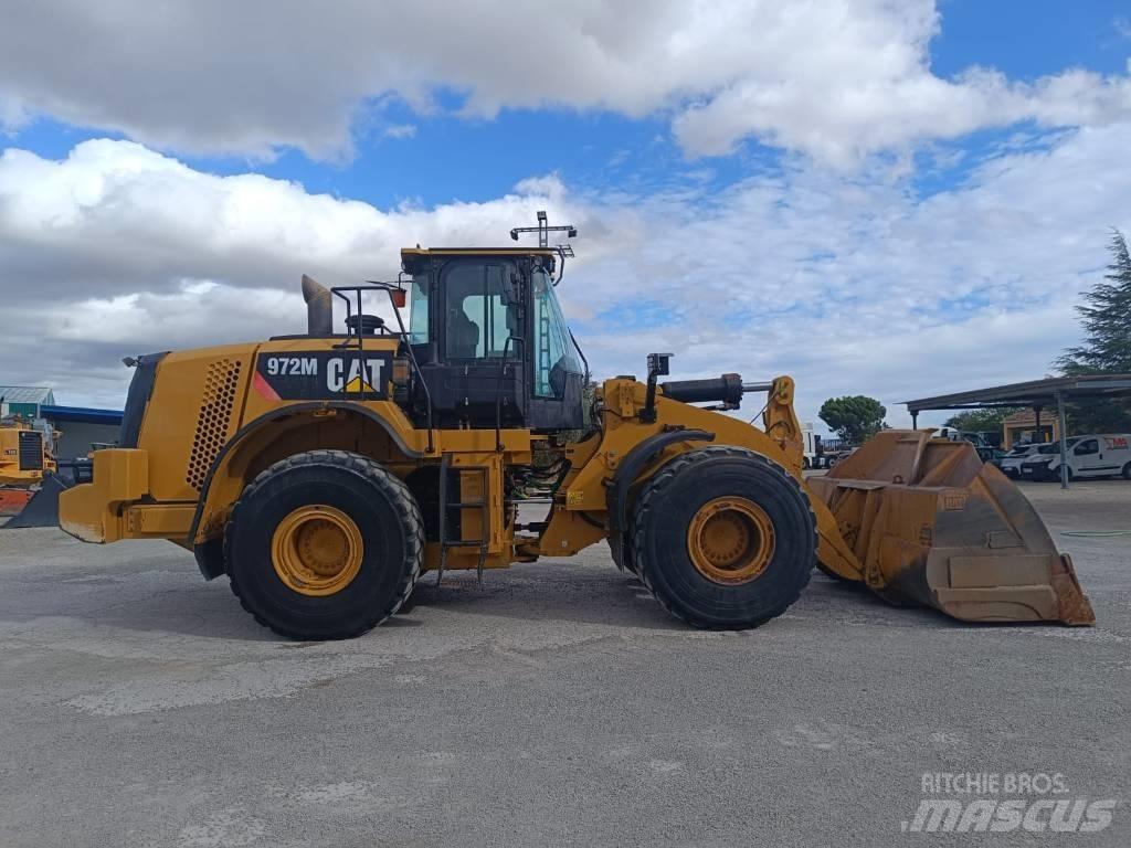 CAT 972 M Kolesni nakladalci