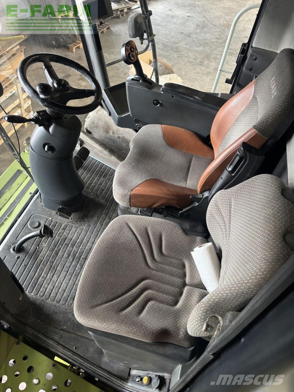 CLAAS lexion 520 Kombajni