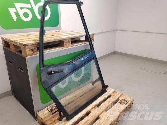 CAT TH417C door Kabine in notranjost
