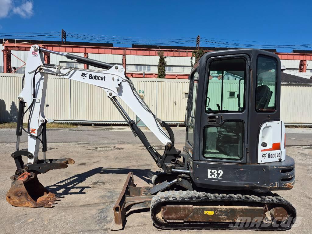 Bobcat E 32 Mini bagri <7t