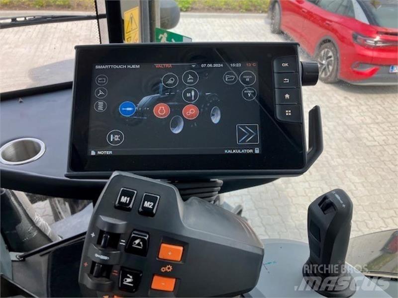 Valtra S394 Traktorji