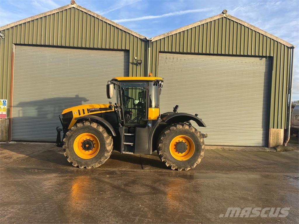 JCB Fastrac 4220 Traktorji