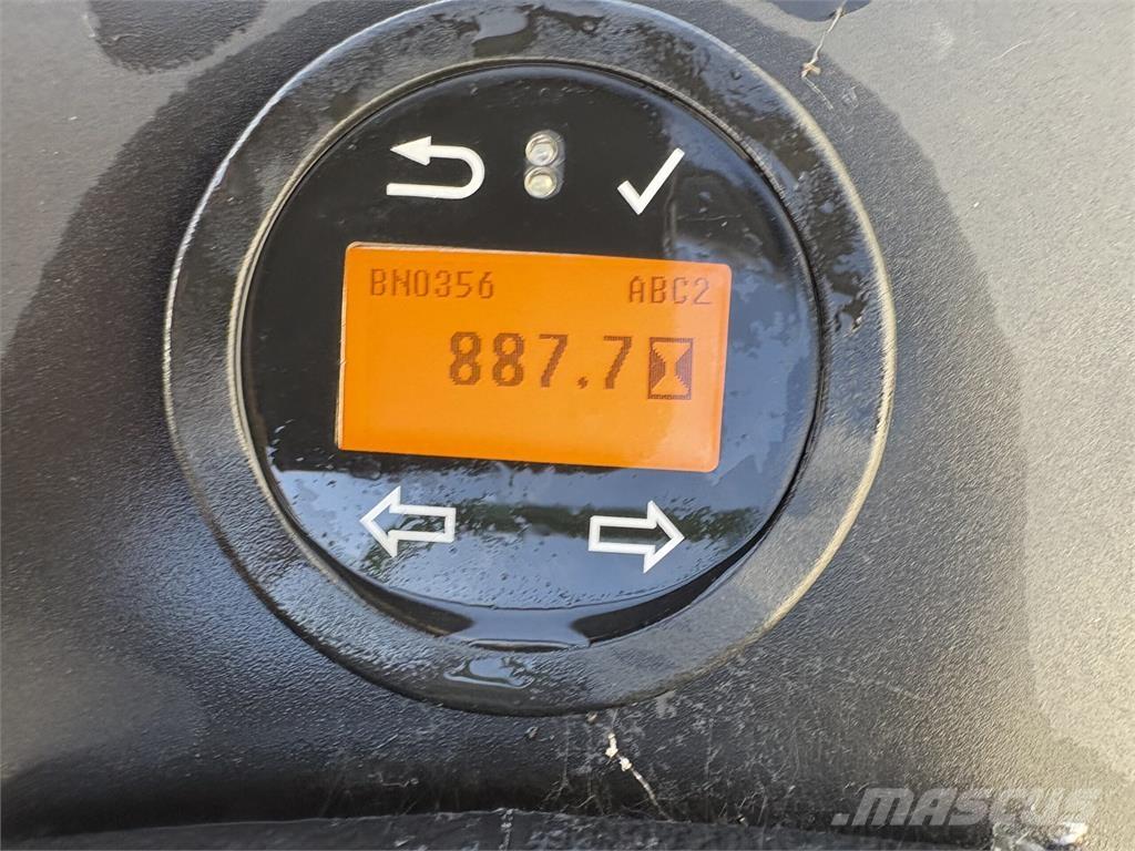 John Deere 1570 Vrtni traktor kosilnice