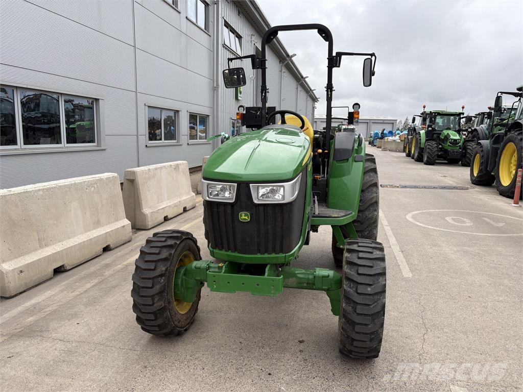 John Deere 4052M Manjši traktorji