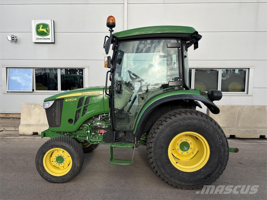 John Deere 4052R Manjši traktorji