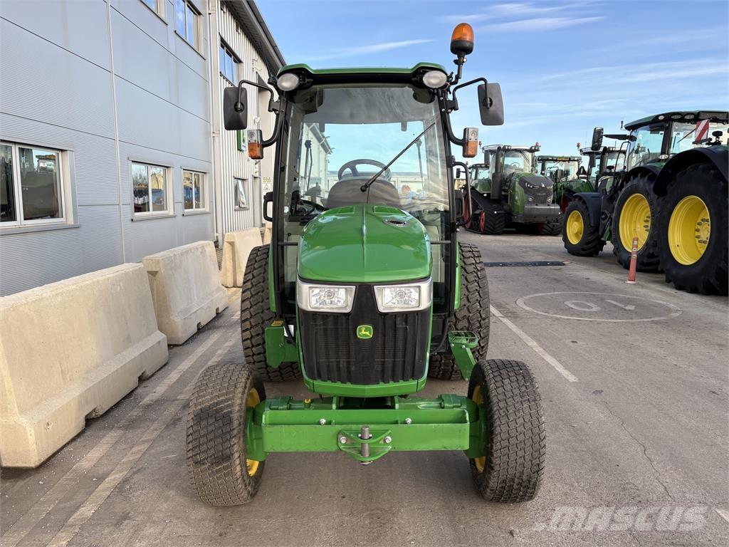 John Deere 4066R Manjši traktorji