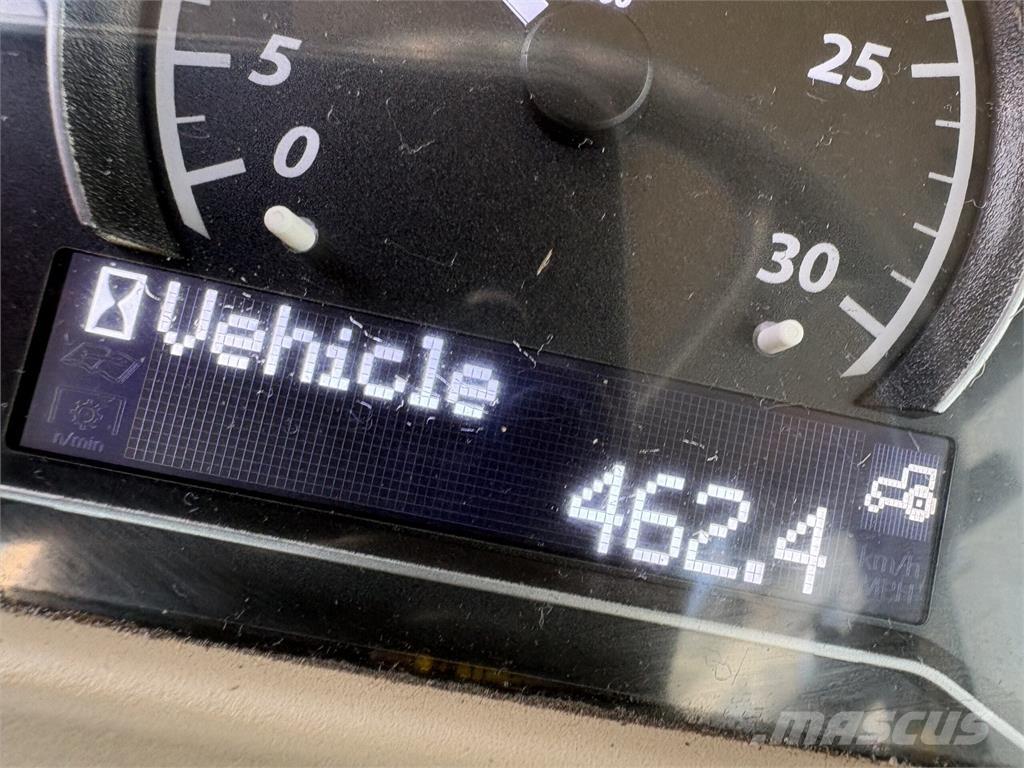 John Deere 4066R Manjši traktorji