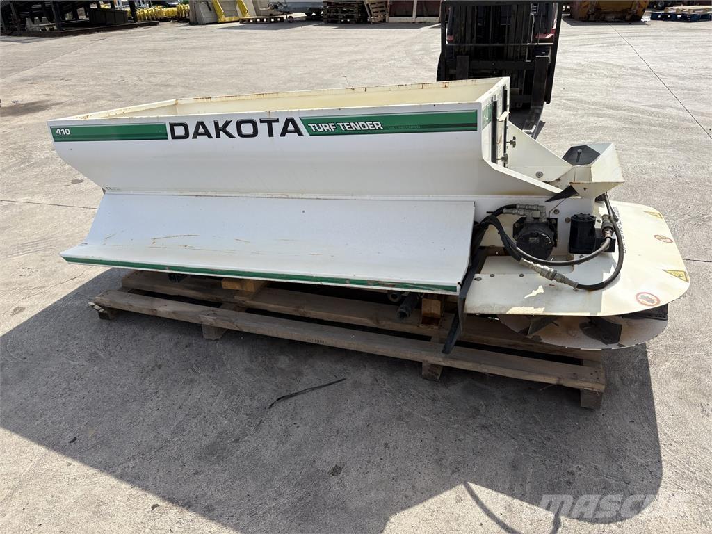 John Deere 410 Nega okolice - drugo