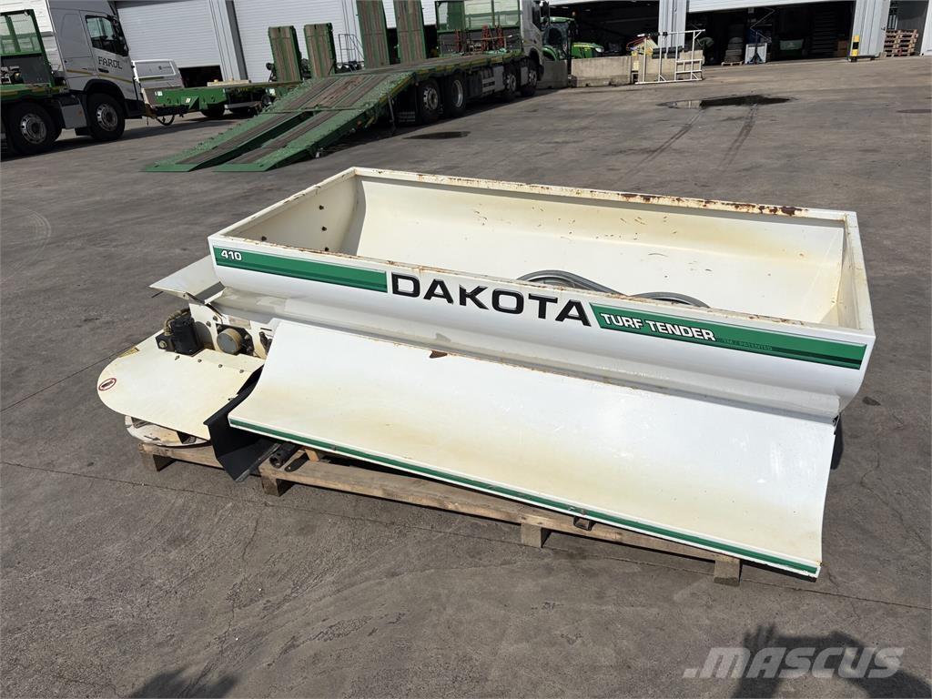 John Deere 410 Nega okolice - drugo