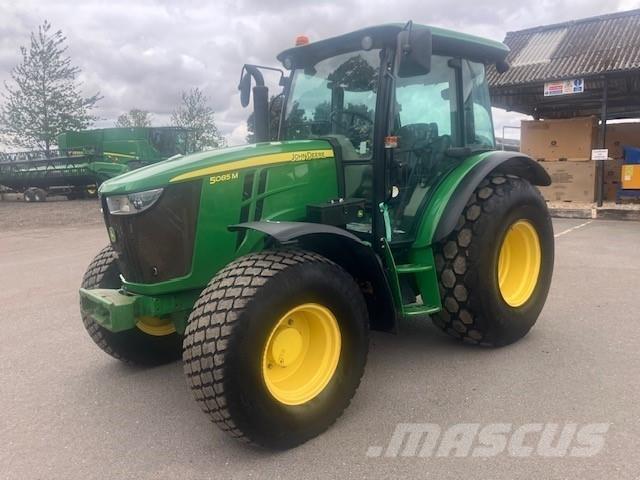 John Deere 5085M Traktorji