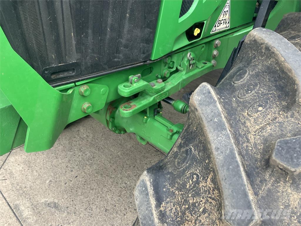 John Deere 6100M Traktorji