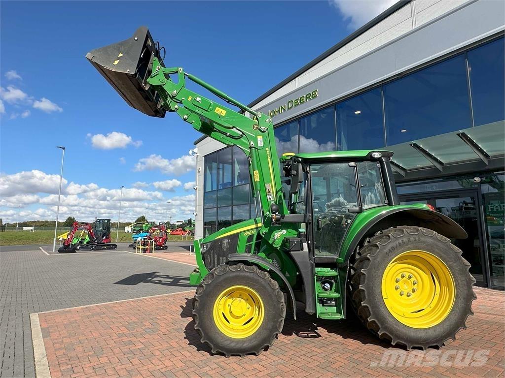 John Deere 6110M Traktorji