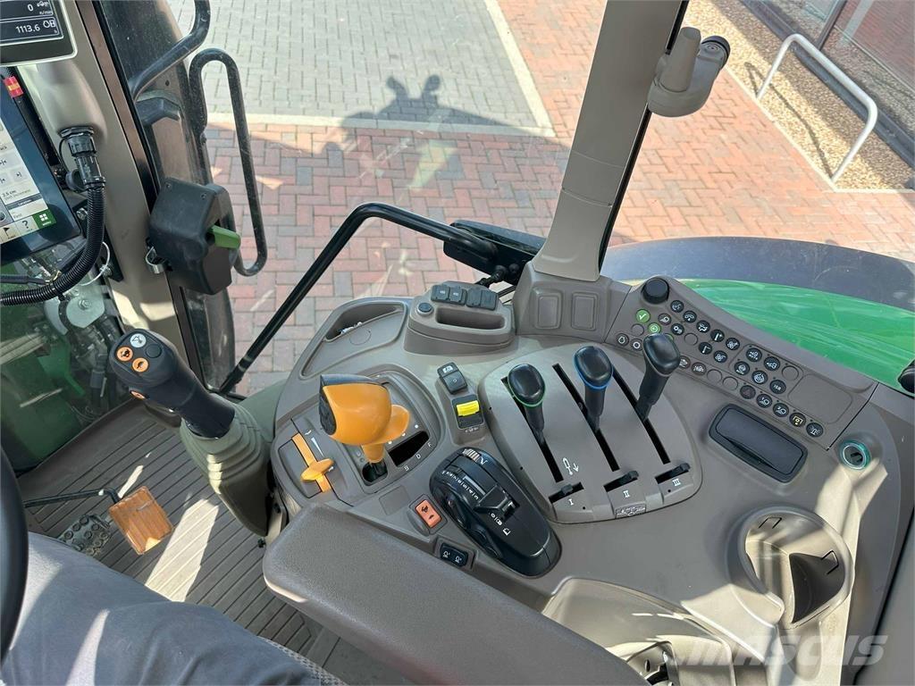 John Deere 6110M Traktorji