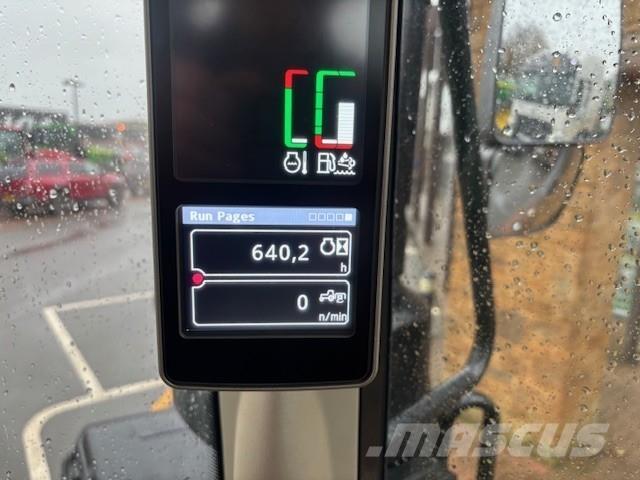 John Deere 6120M Traktorji