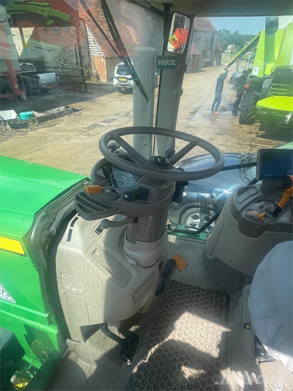 John Deere 6155R Traktorji