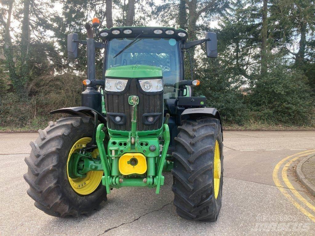 John Deere 6215R Traktorji