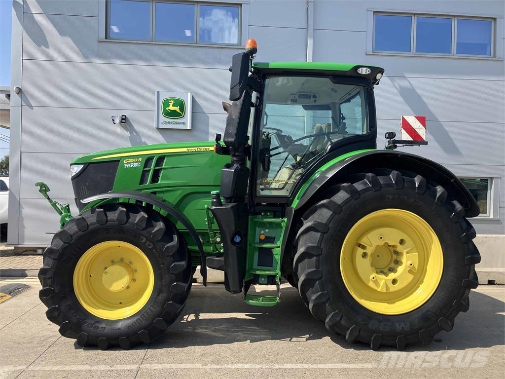 John Deere 6250R Traktorji