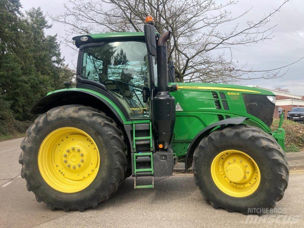 John Deere 6250R Traktorji