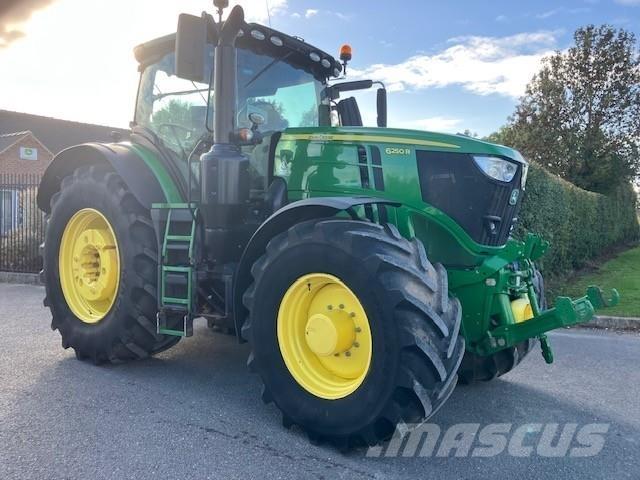John Deere 6250R Traktorji