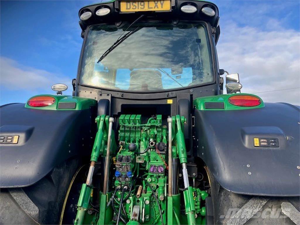 John Deere 6250R Traktorji