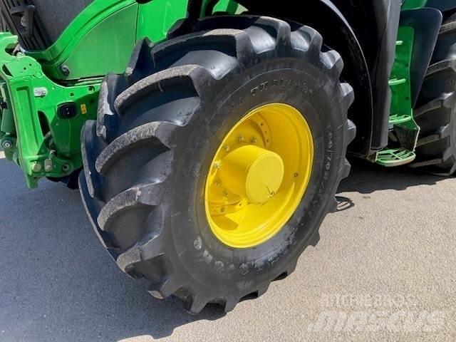 John Deere 6R 215 Traktorji