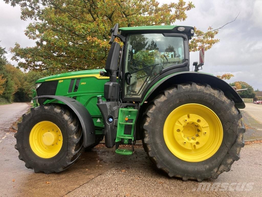 John Deere 6R 250 Traktorji
