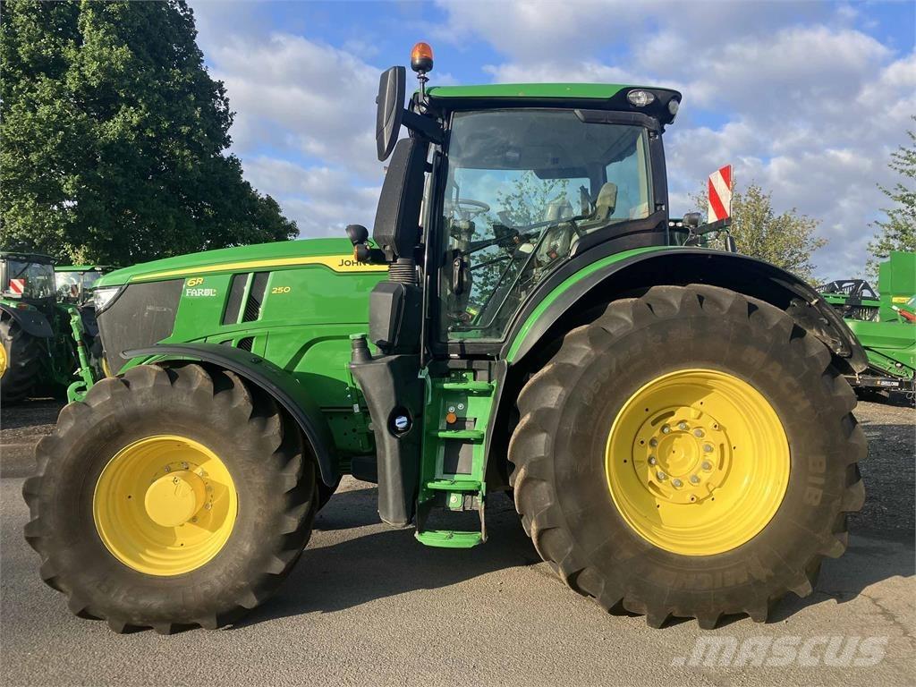 John Deere 6R 250 Traktorji