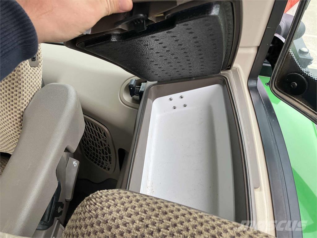 John Deere 6R 250 Traktorji