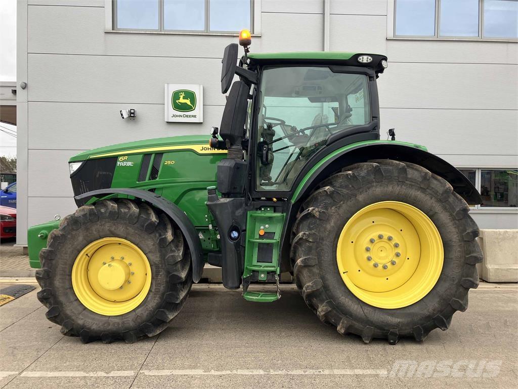 John Deere 6R 250 Traktorji