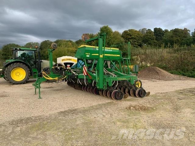 John Deere 750A Sejalnice