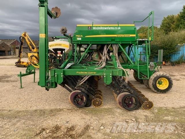 John Deere 750A Sejalnice